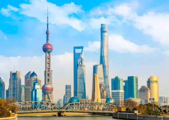 上海M50创意园涂鸦墙全攻略：莫干山路老厂房迷宫感拍摄秘籍