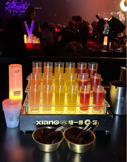 上海玉佛寺素斋到底有多绝？本地人排队三小时只为这一碗面🍜